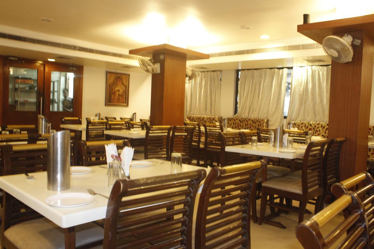 Hotel Chandra'S Visakhapatnam Exterior photo