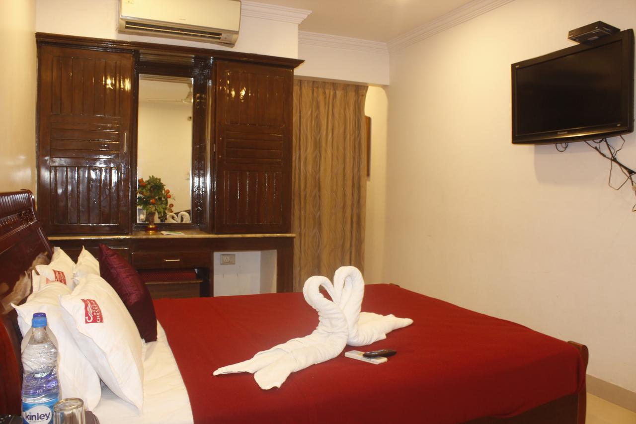 Hotel Chandra'S Visakhapatnam Exterior photo