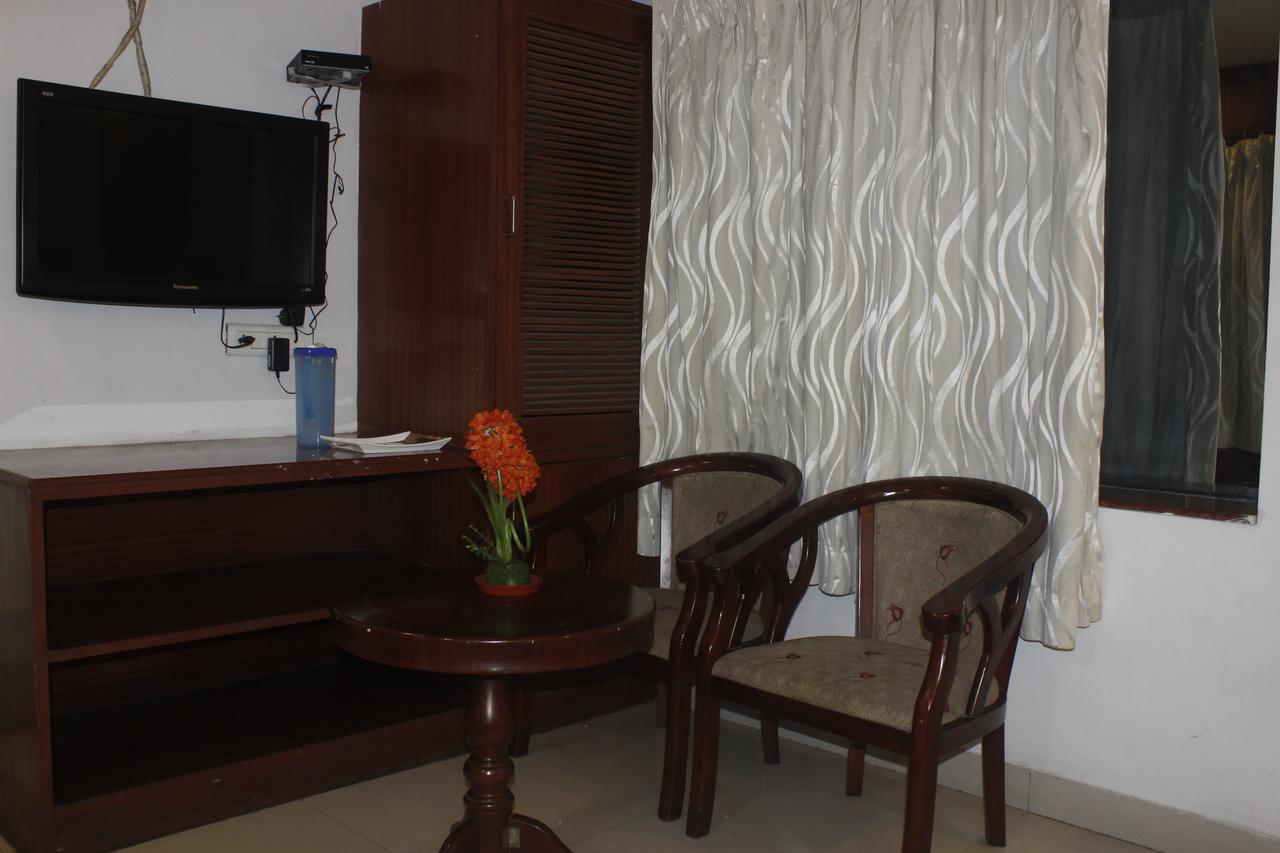Hotel Chandra'S Visakhapatnam Exterior photo