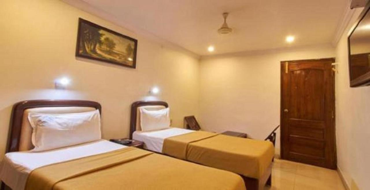 Hotel Chandra'S Visakhapatnam Exterior photo